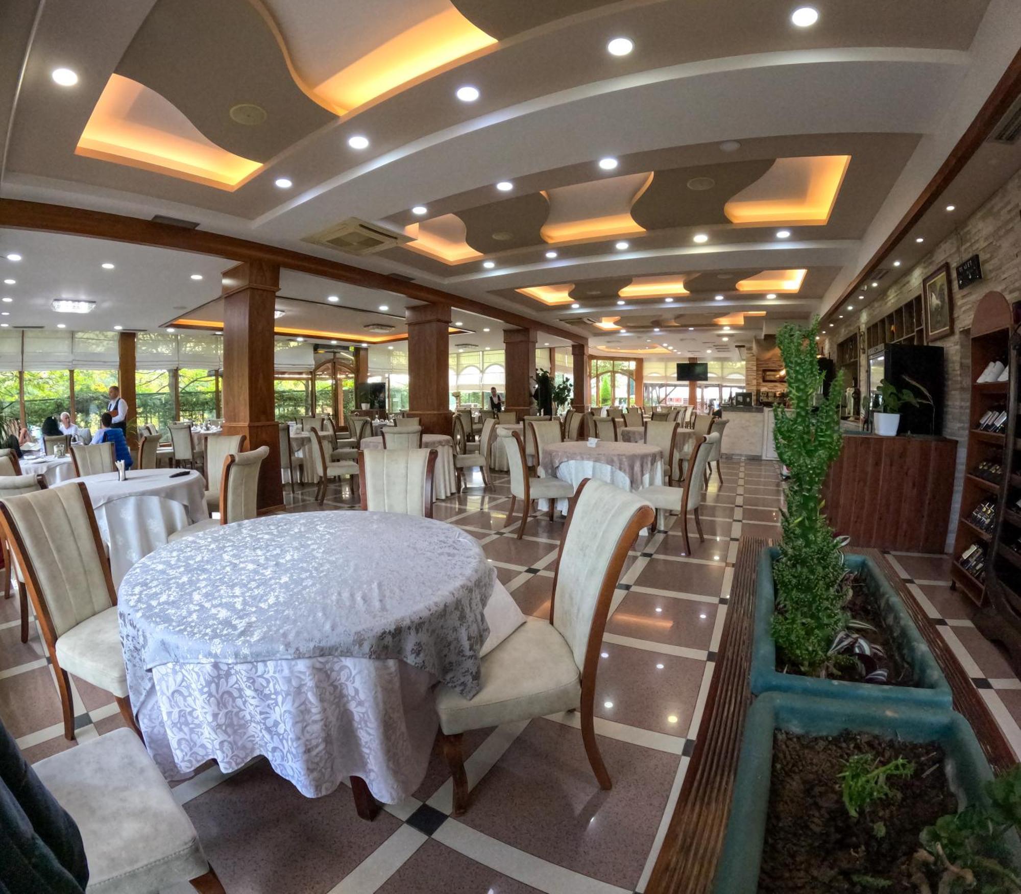 Buna Park Hotel Berdic e Siperme Exterior foto