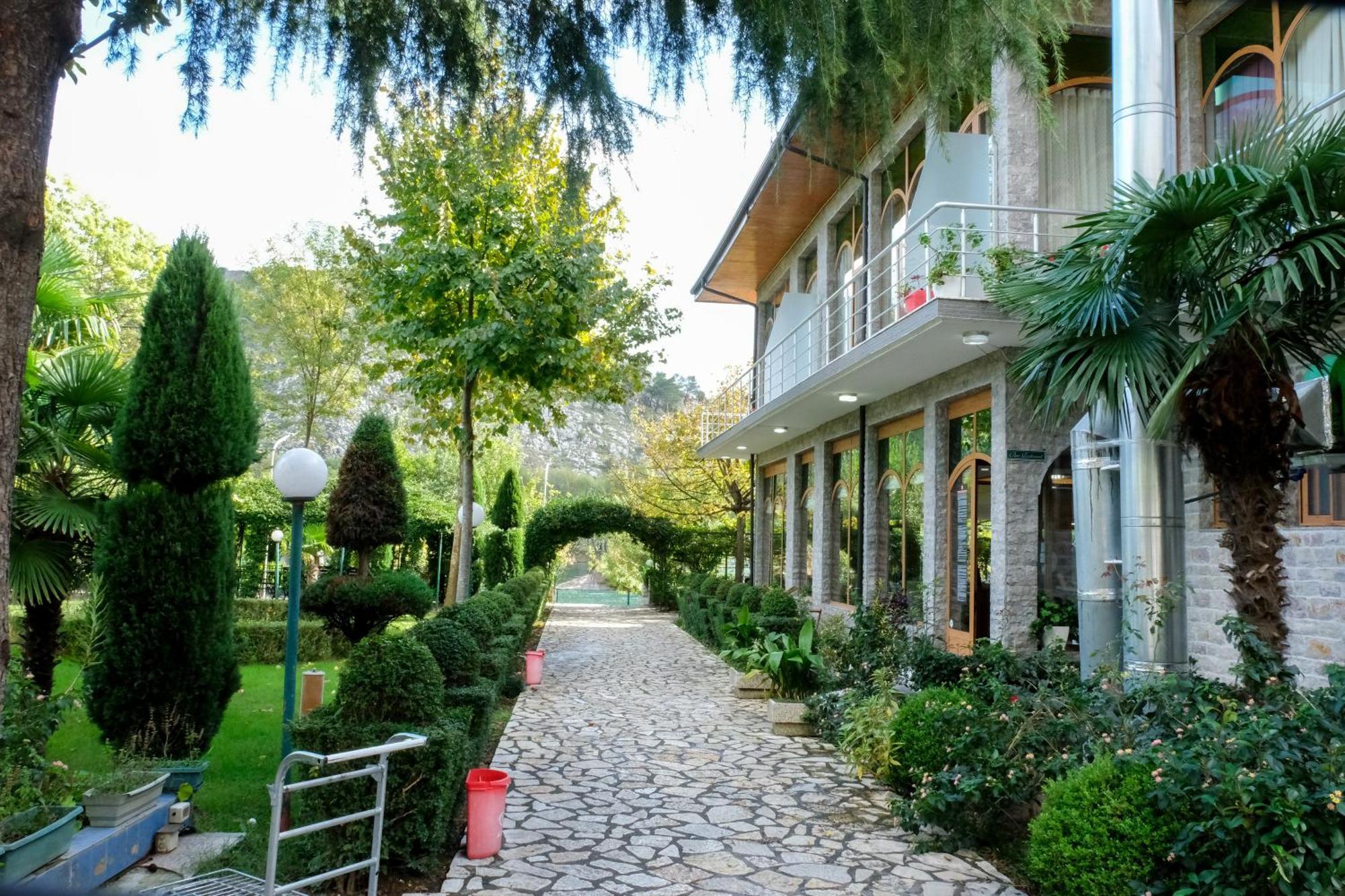 Buna Park Hotel Berdic e Siperme Exterior foto