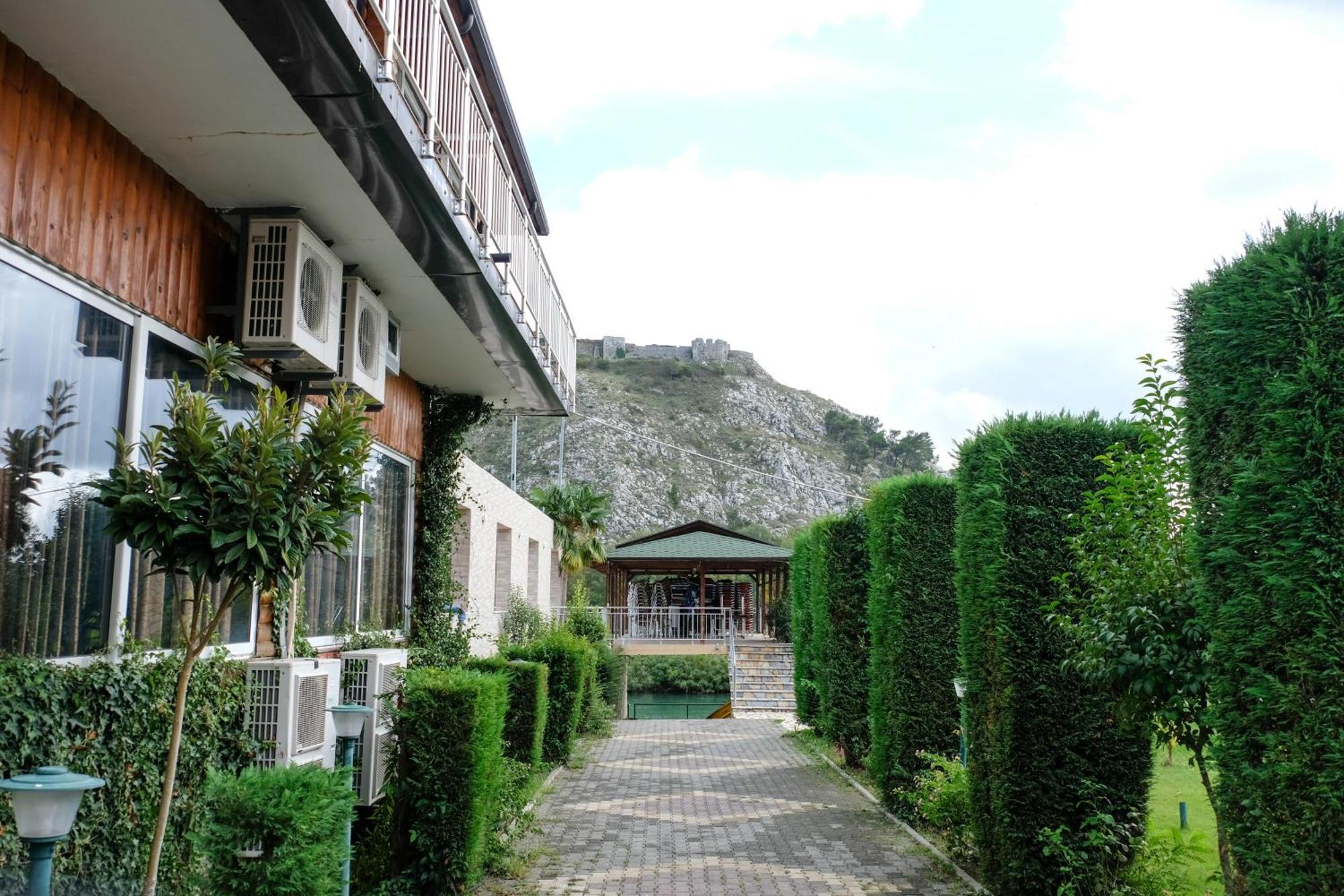 Buna Park Hotel Berdic e Siperme Exterior foto